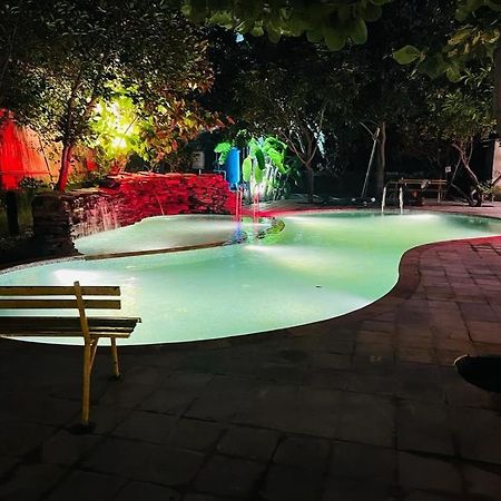 Green Leaf Cafe And Home Stay Greater Noida Εξωτερικό φωτογραφία